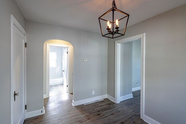 Building Photo - Newly Renovated 3 Bedroom Cape Cod