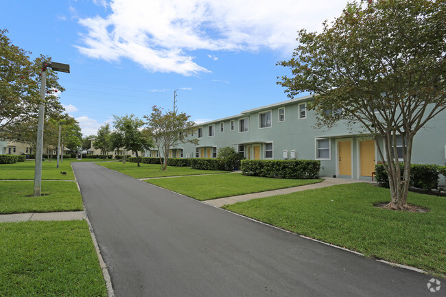 Palmetto Park Apartments - 1003 West Ave Clearwater FL 33755 ...