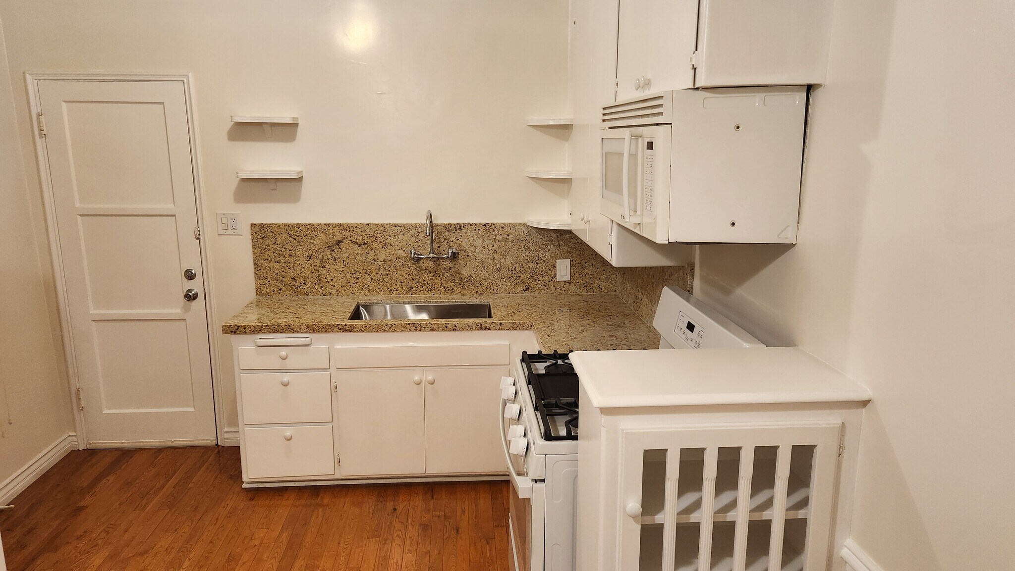 Building Photo - 10641 Whipple St