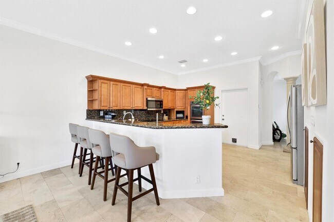 Building Photo - 749 NE 71st St
