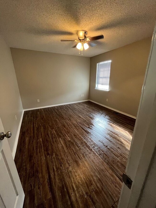 Building Photo - Freyaldenhoven Properties