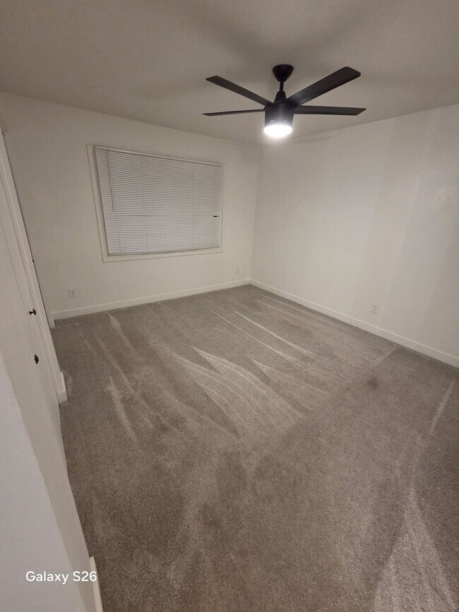 Building Photo - 4030 N Granite Reef Rd