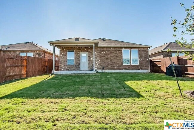 Building Photo - 180 Martha Dr