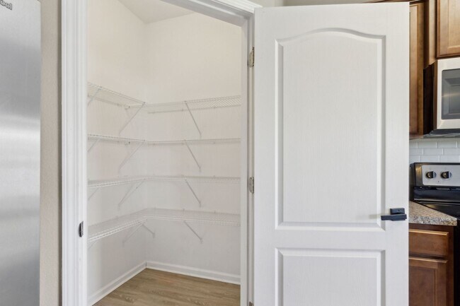 Building Photo - Spacious 5-Bedroom Home  – Prime Amelia Co...