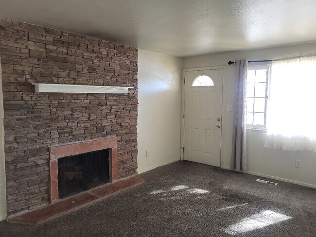 Building Photo - 1680 Gault Way