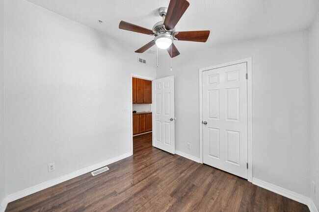 Building Photo - Escondido -Beautiful San Pasqual area ,Spa...