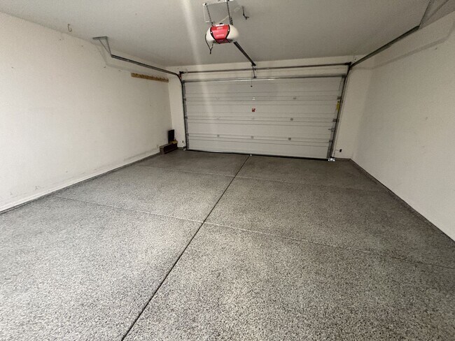 Building Photo - Star Valley Beauty 4 bedroom two bath built in 2023