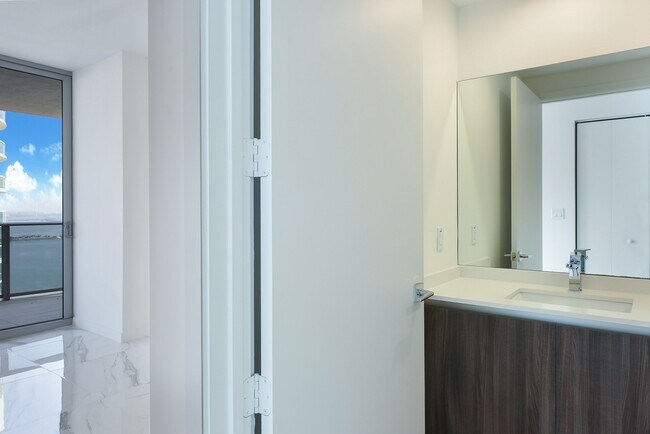 Building Photo - 488 NE 18th St