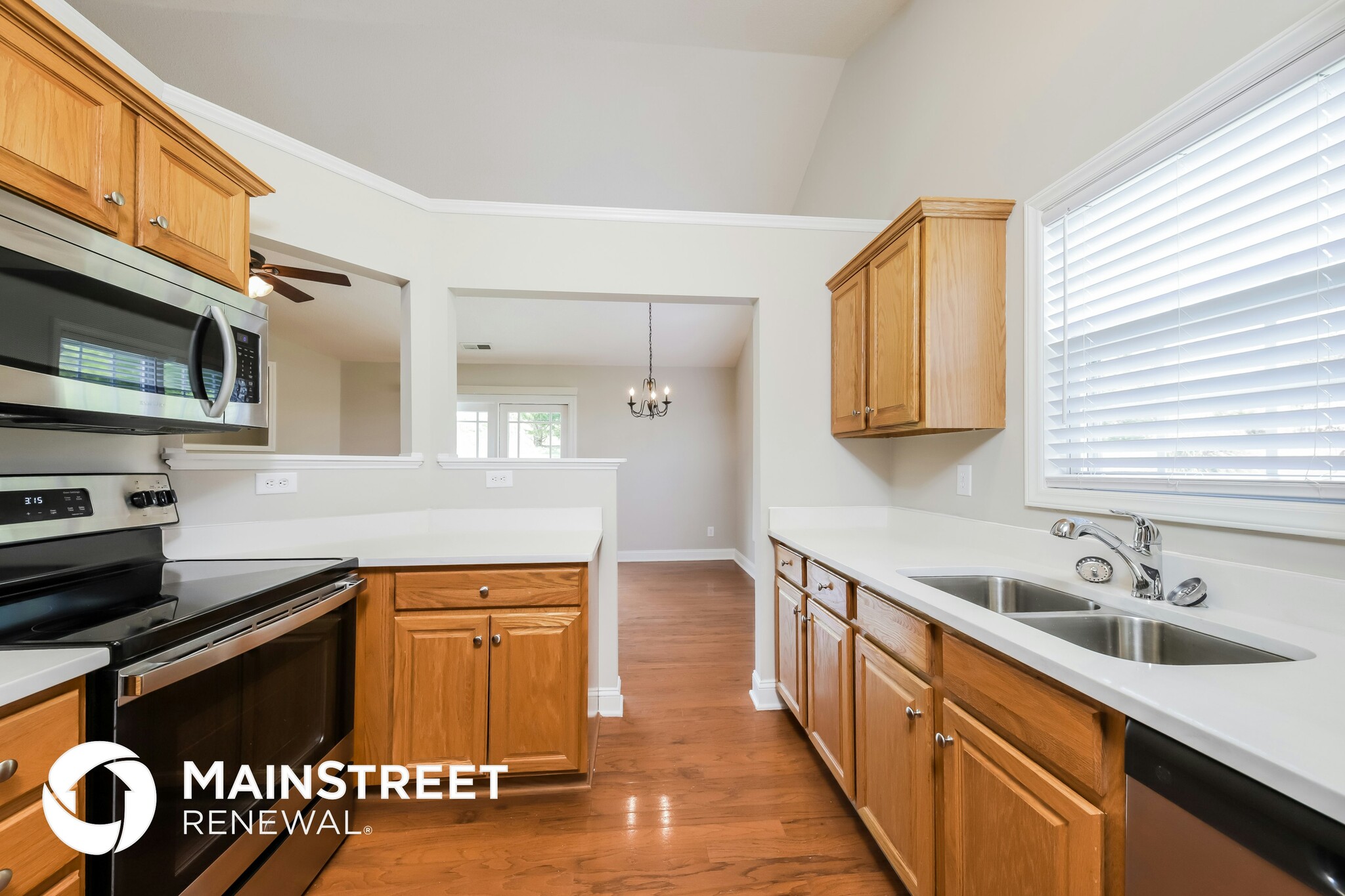 Building Photo - 4700 Seminole Ct