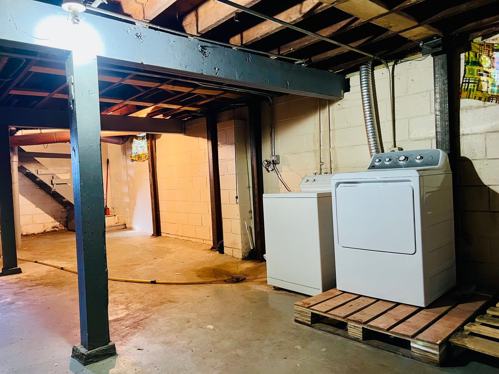 Building Photo - 2118 23rd St