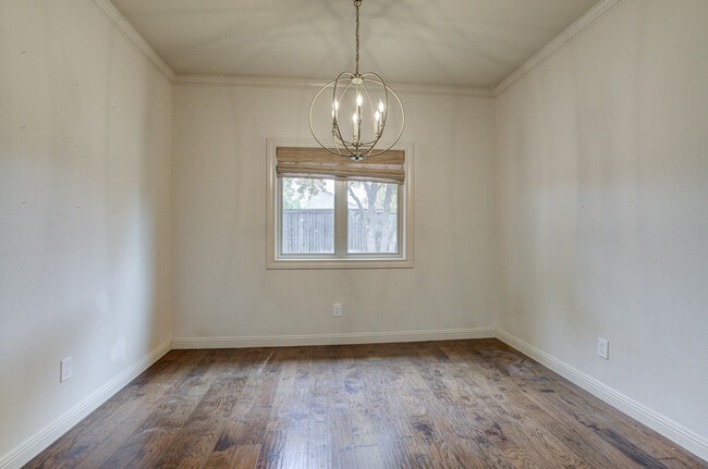 Building Photo - 803 Avenue S