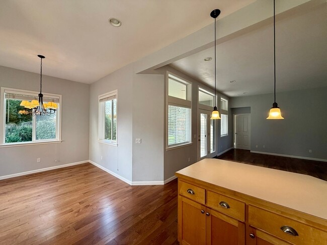 Building Photo - $500.00 OFF Move In Costs Special!