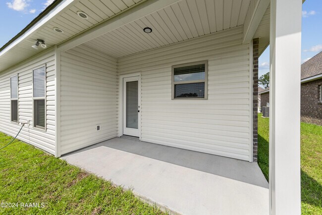 Building Photo - 107 Segovia Wy