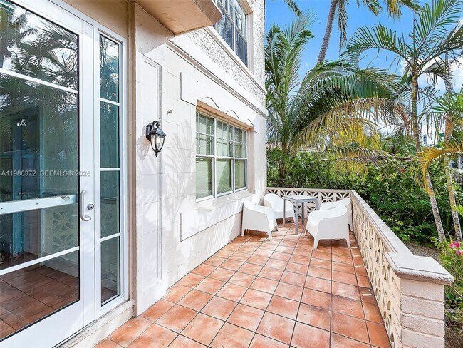 Building Photo - 1611 Michigan Ave