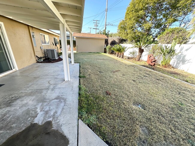 Building Photo - Bright & Spacious 3-Bedroom Home in Prime ...