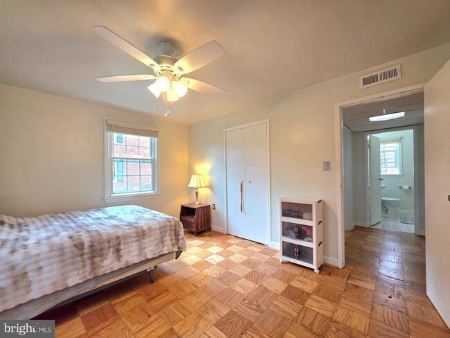 Building Photo - 6620 Boulevard View