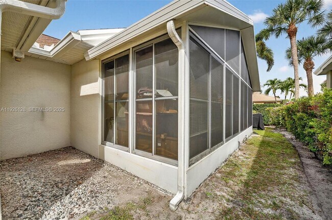 Building Photo - 210 NW Zanzibar Pl