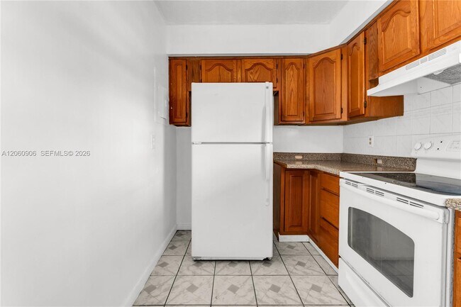 Building Photo - 5742 Garfield St