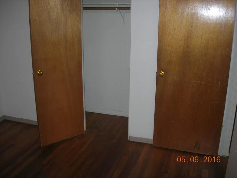 Building Photo - 522 Charlotte Dr