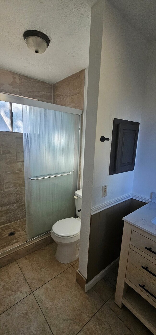 Building Photo - 3511 Meadowcrest Ln