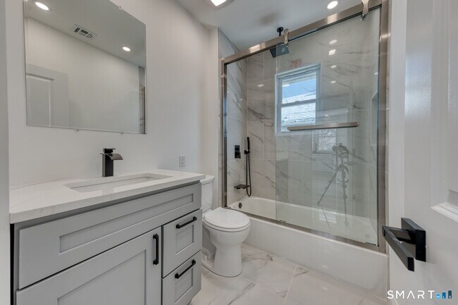 Building Photo - 44 Wallace Row