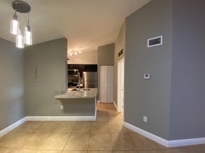 Building Photo - 2803 N Oakland Forest Dr