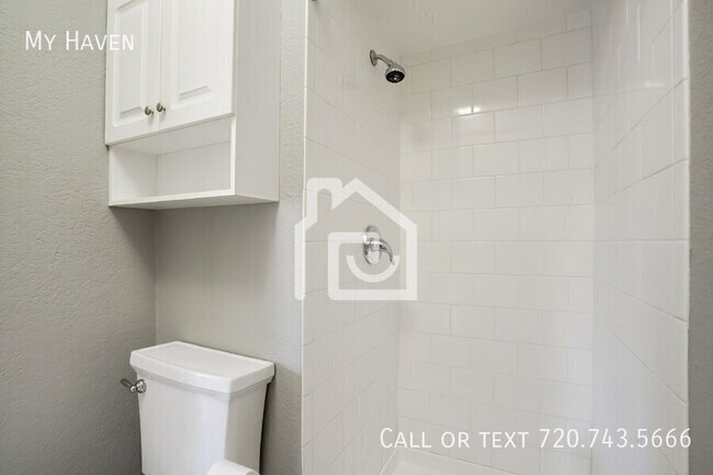 Building Photo - 1640 N Downing St