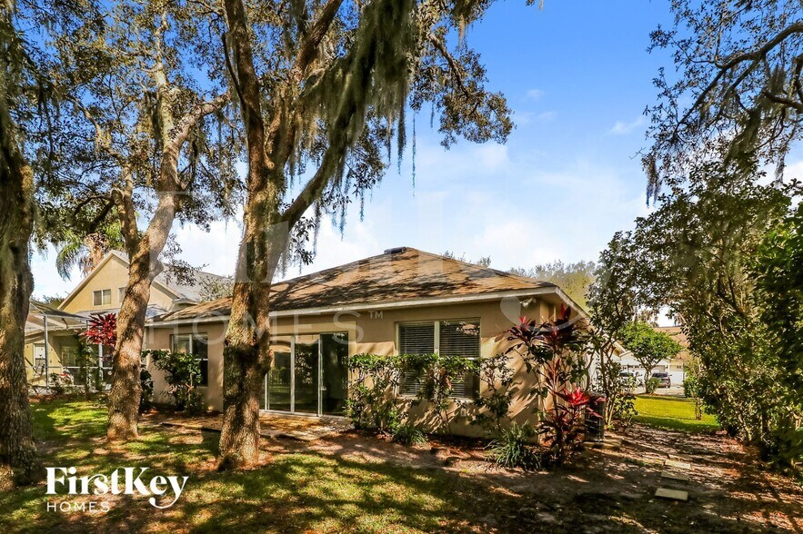 Building Photo - 6201 Gannetdale Dr