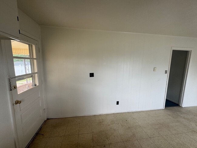Building Photo - 3/1 in Kingstown, NC (Shelby, NC)