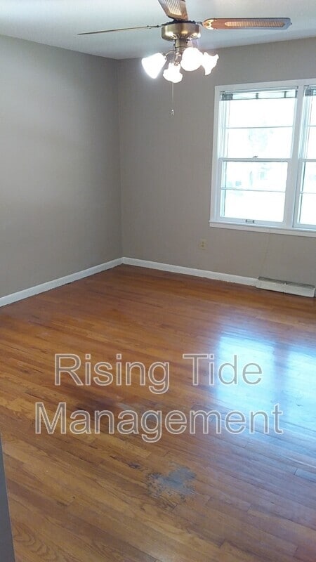 Building Photo - 129 12th Ct NW