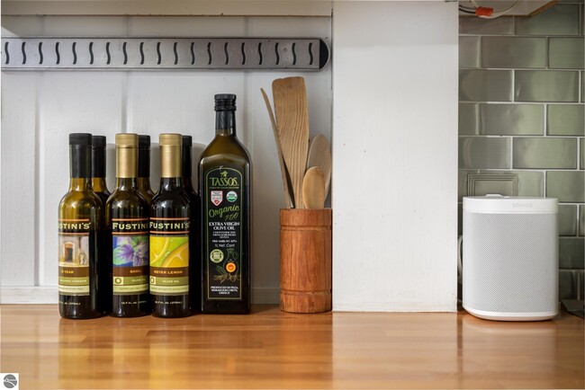 Building Photo - 828 Washington St