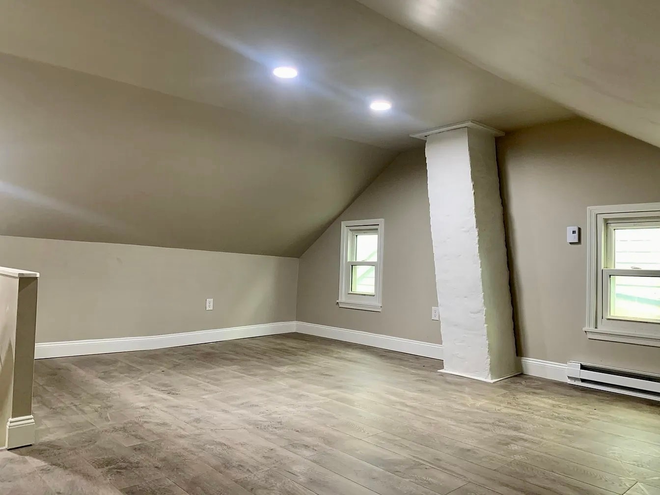 Building Photo - 127 W Penn Ave