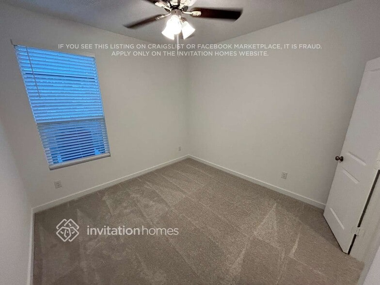 Building Photo - 327 Sedalia Trl