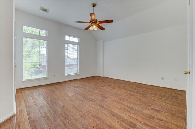 Building Photo - 16464 Beewood Glen Dr