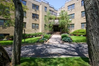 Building Photo - 5 Schenck Ave