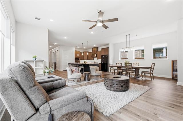 Building Photo - 4817 Beaver Creek Dr