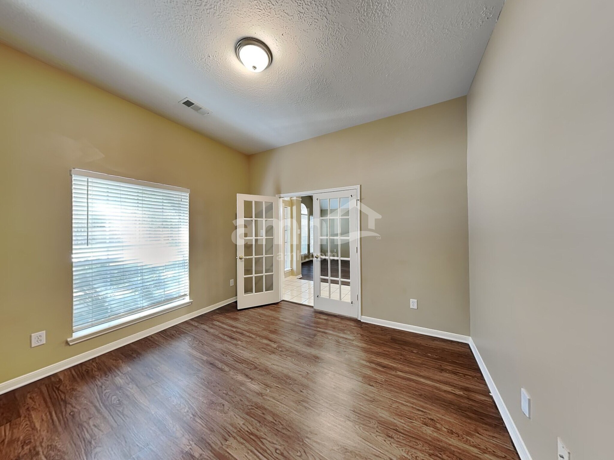 Building Photo - 1907 W Welsford Dr