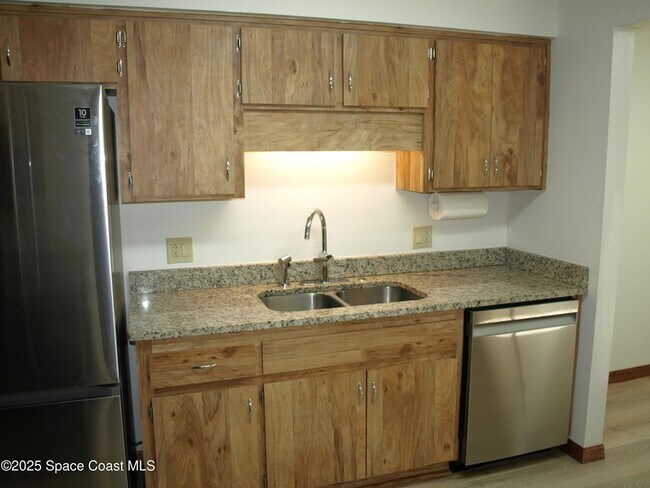 Building Photo - 9015 Wedgewood Pl