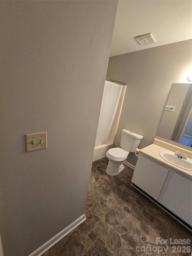 Building Photo - 1652 Eagles Pl