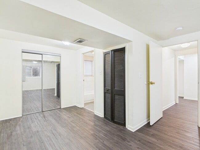 Building Photo - 17681 Country Club Ln
