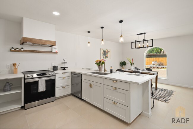 Building Photo - Refined Living in a Timeless Designed Home!