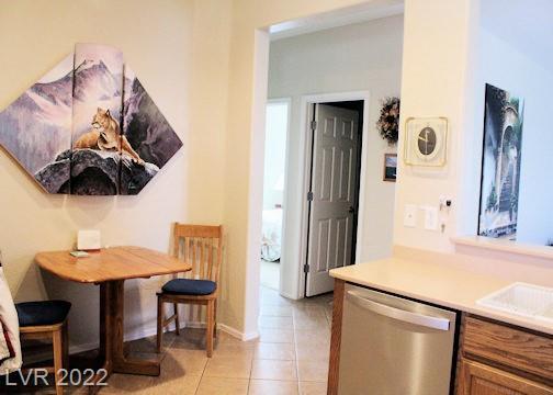 Building Photo - 2583 Darda St