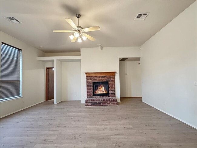 Building Photo - 14021 Harvest Cir