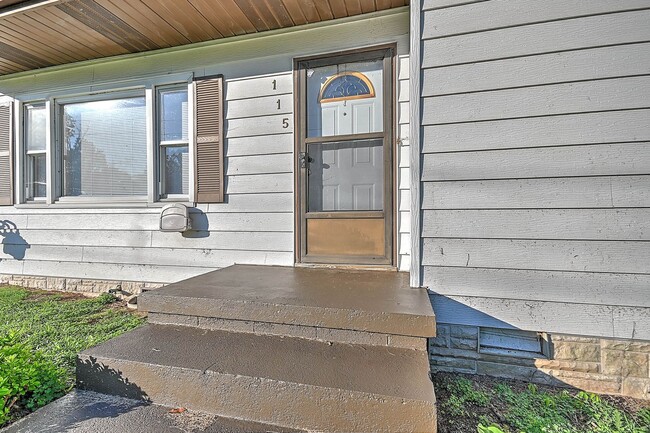 Building Photo - 115 Starlite Dr