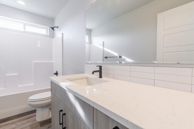 Building Photo - New 4 Bed 2.5 Bath House in Star