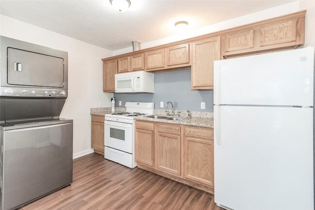 Building Photo - 3008 Wichita St