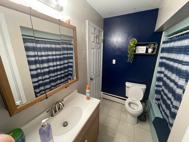 Building Photo - 293 Dogwood Dr