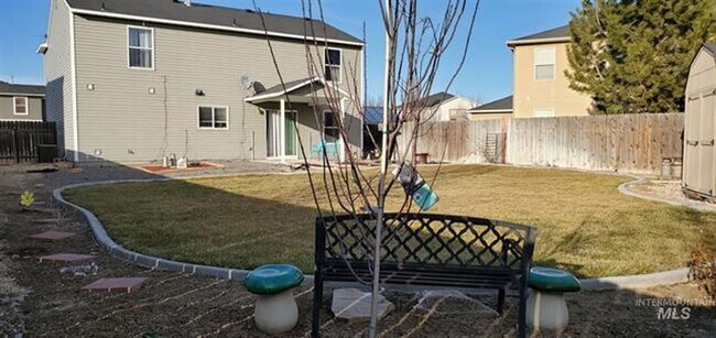 Building Photo - 3bed, 2.5bath, 2031sq.ft. home in South Nampa