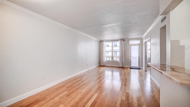 Building Photo - 1150 Euclid Ave