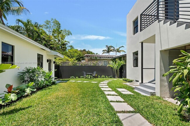 Building Photo - 1840 SW 22nd Terrace